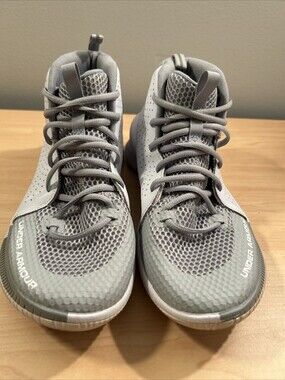UNDER ARMOUR Women's UA Jet Basketball Shoes 3022939 Gray/White Size 8.5